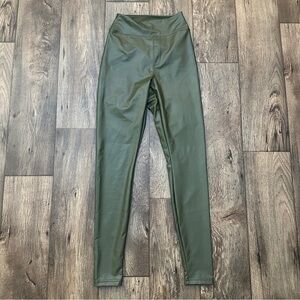 Offline by Aerie Real Luxe Hi Rise Faux Leather Legging Women’s Sz S Olive Green
